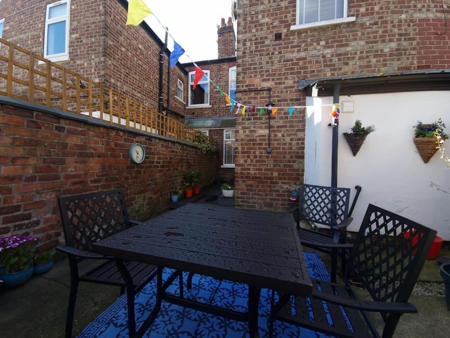 曼彻斯特Gorgeous Edwardian Terrace In Old Trafford别墅 外观 照片